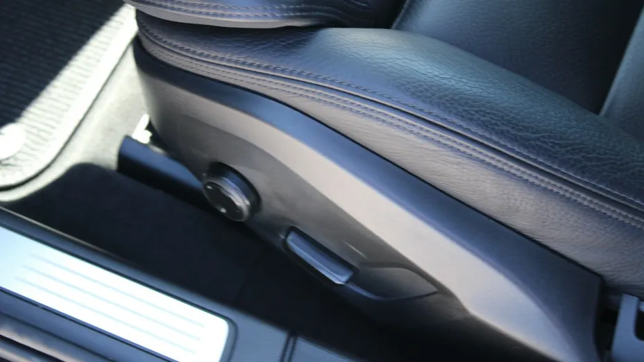 VOLVO V90 -