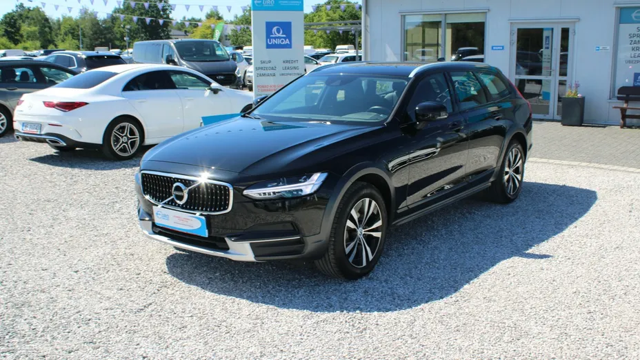 VOLVO V90 -