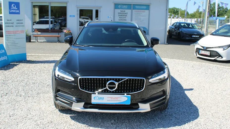 VOLVO V90 -