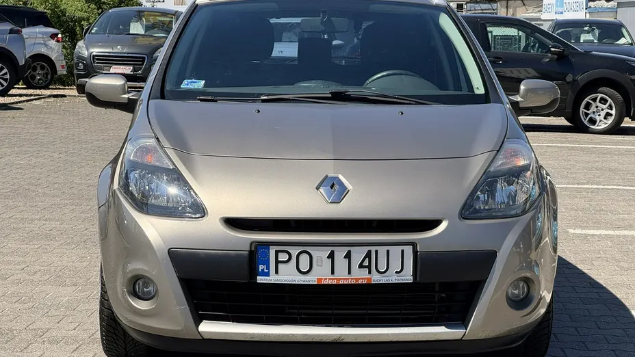 RENAULT Clio -