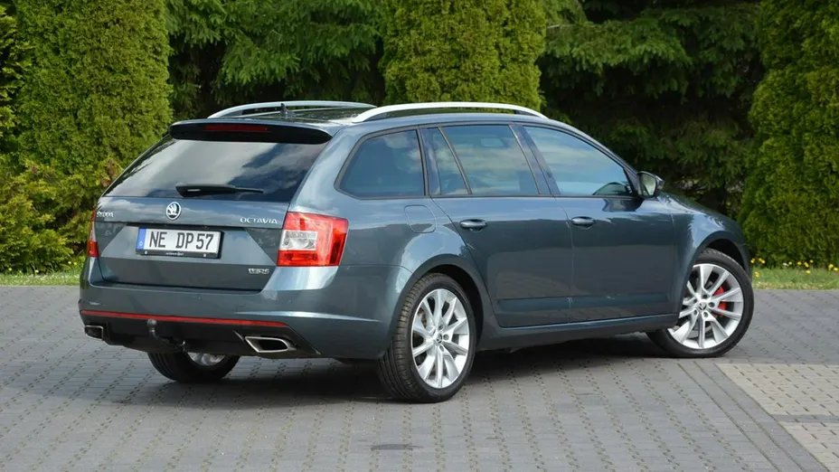 SKODA Octavia -