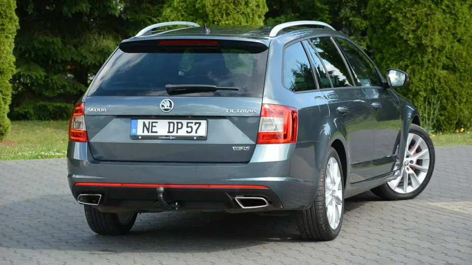 SKODA Octavia -