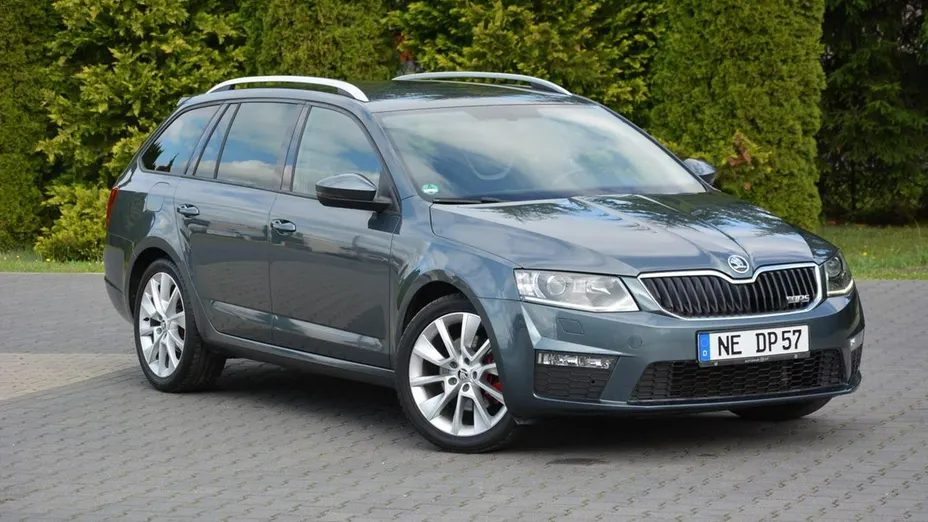 SKODA Octavia -