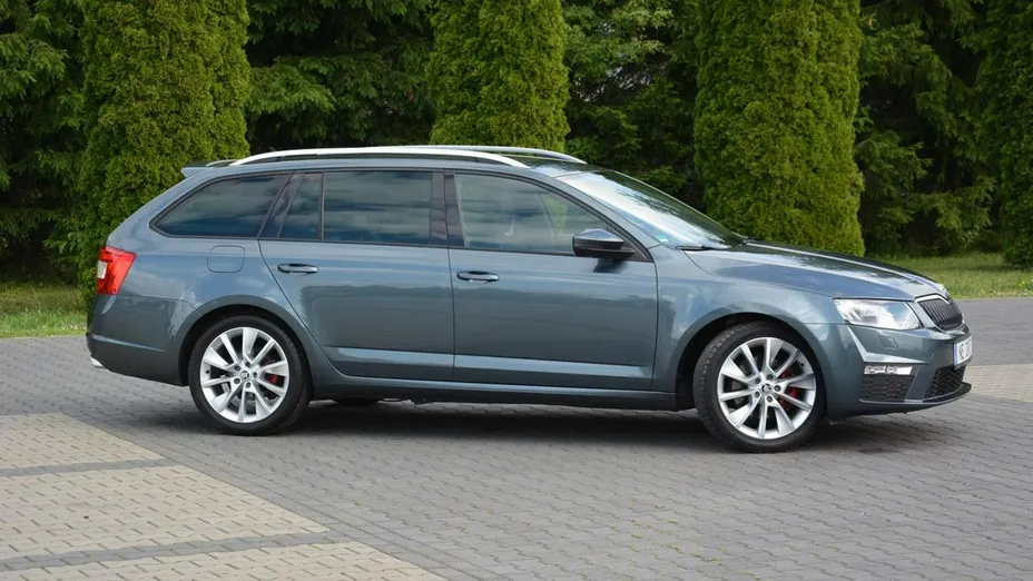 SKODA Octavia -