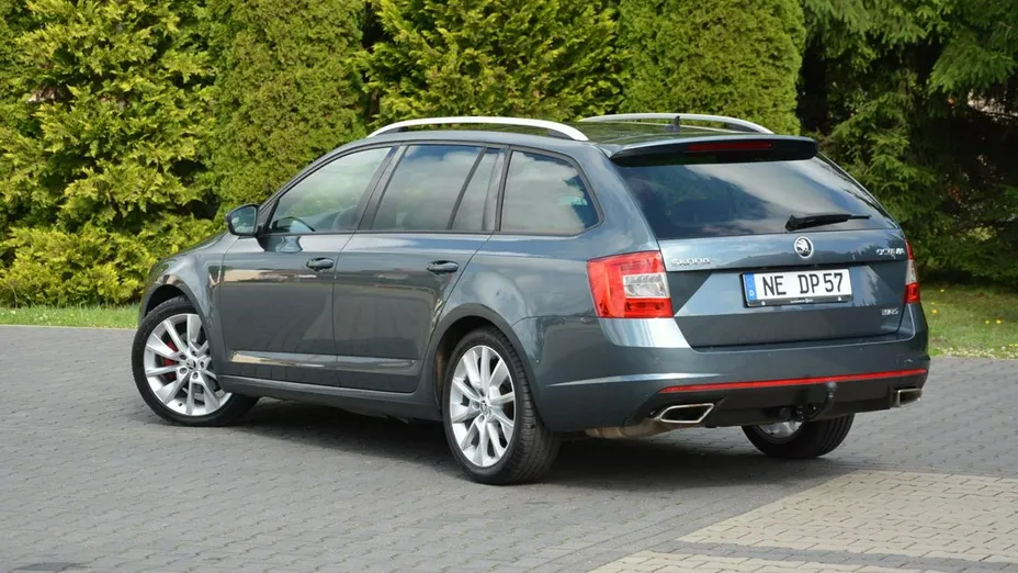 SKODA Octavia -