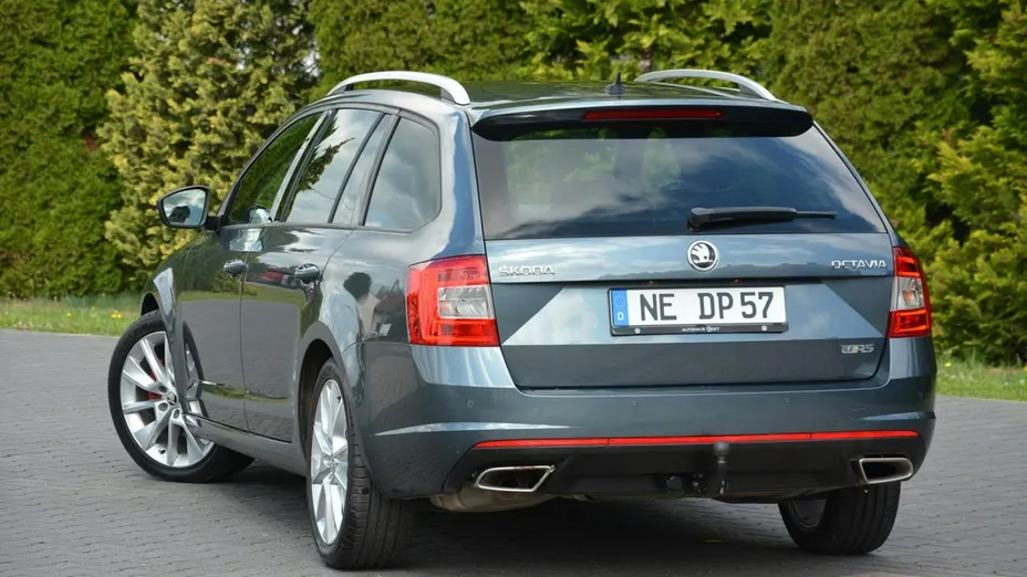 SKODA Octavia -