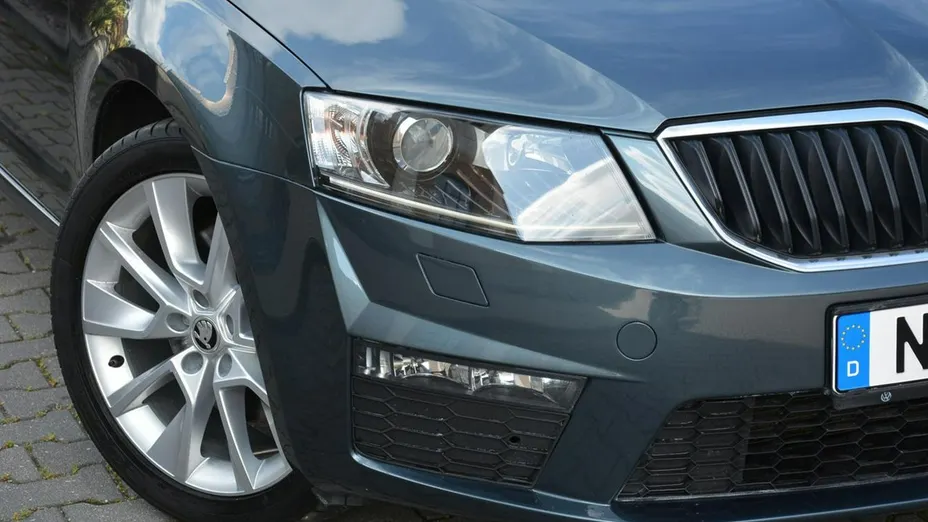 SKODA Octavia -