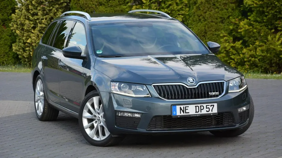 SKODA Octavia -