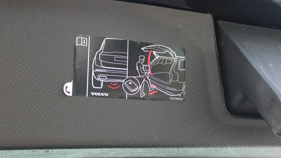 VOLVO XC90 -