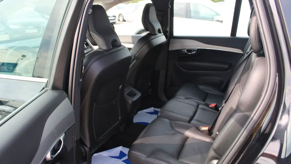 VOLVO XC90 -