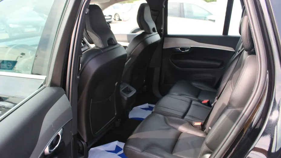 VOLVO XC90 -
