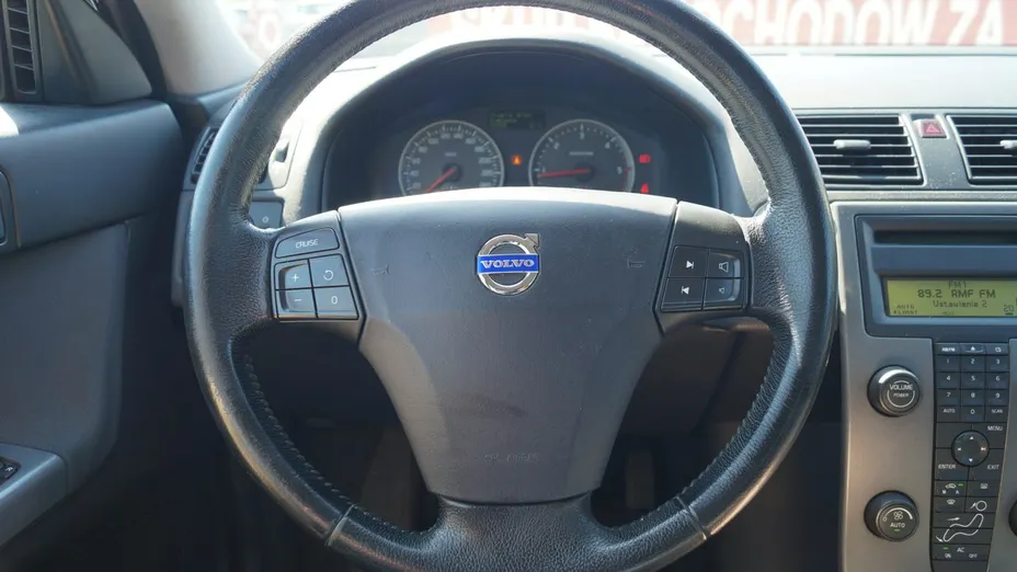 VOLVO V50 -