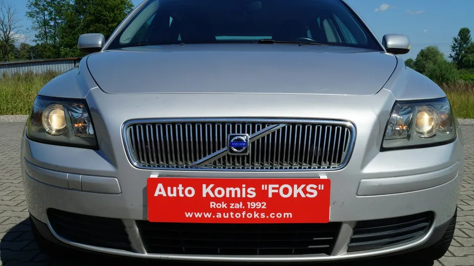 VOLVO V50 -