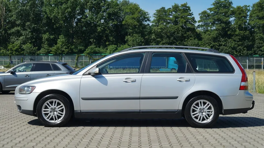 VOLVO V50 -