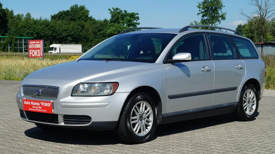 VOLVO V50 -