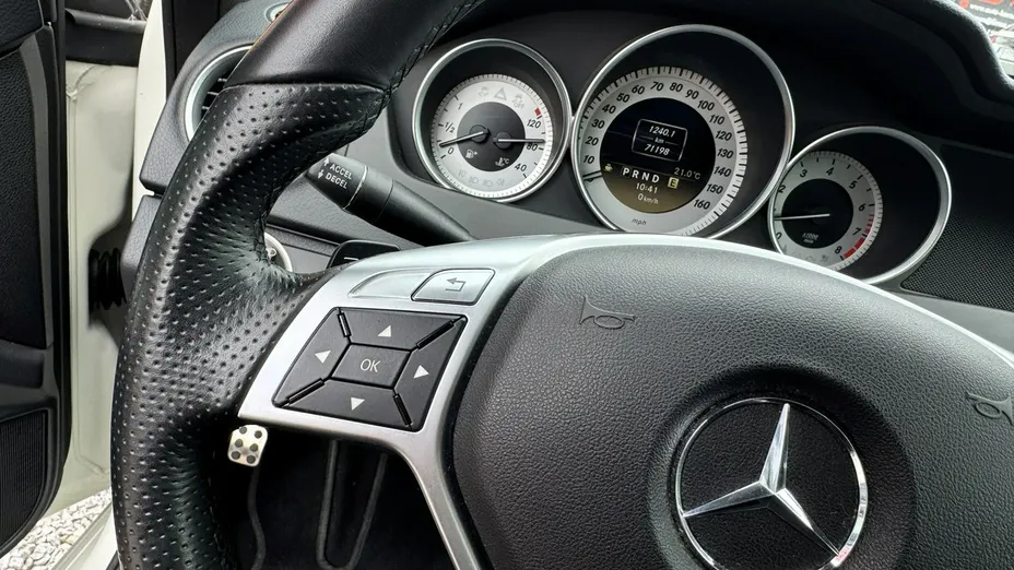 MERCEDES-BENZ C Klasa -