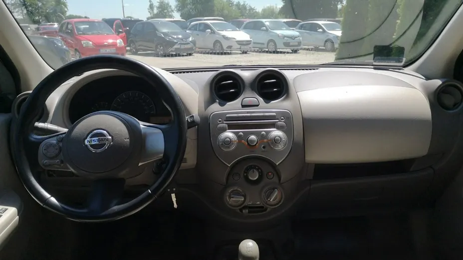 NISSAN Micra -