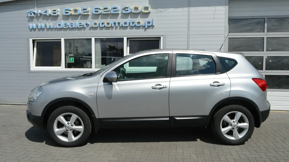 NISSAN Qashqai -
