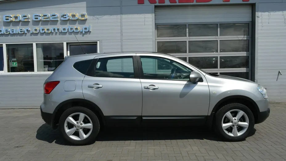 NISSAN Qashqai -