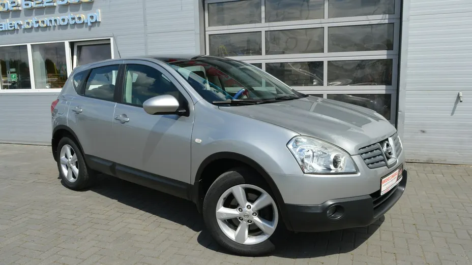 NISSAN Qashqai -