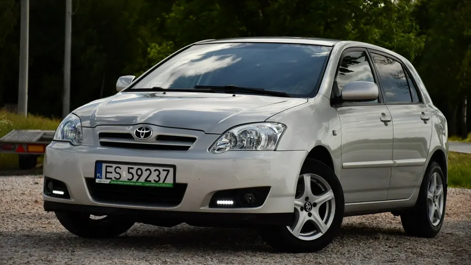 TOYOTA Corolla -