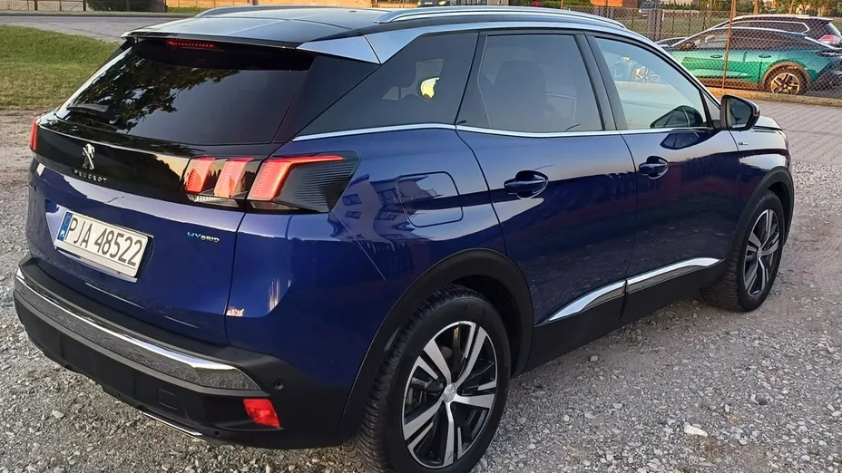 PEUGEOT 3008 -