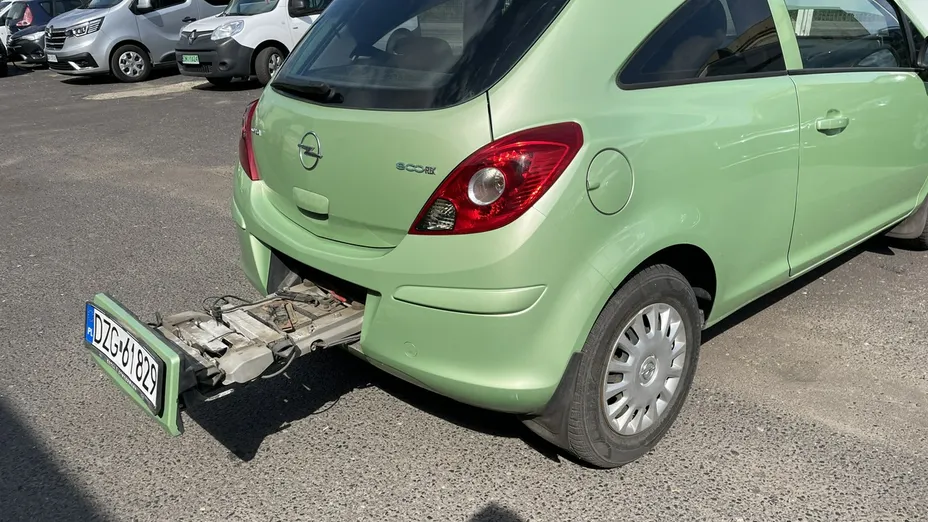 OPEL Corsa -