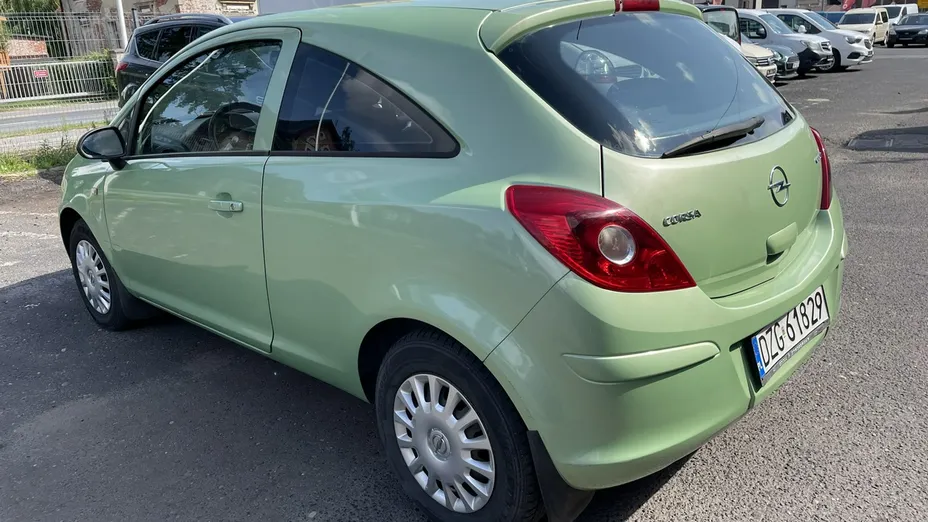 OPEL Corsa -