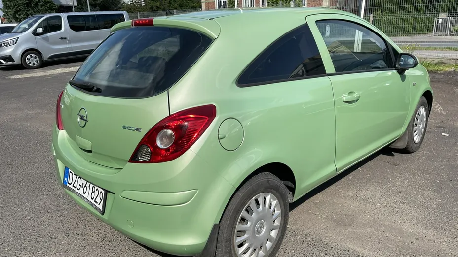 OPEL Corsa -