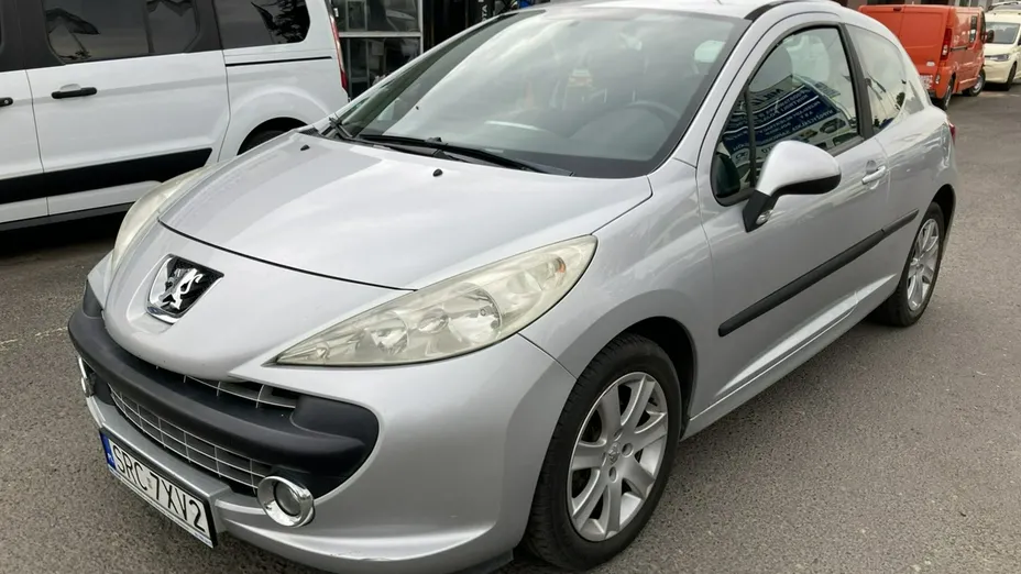 PEUGEOT 207 -