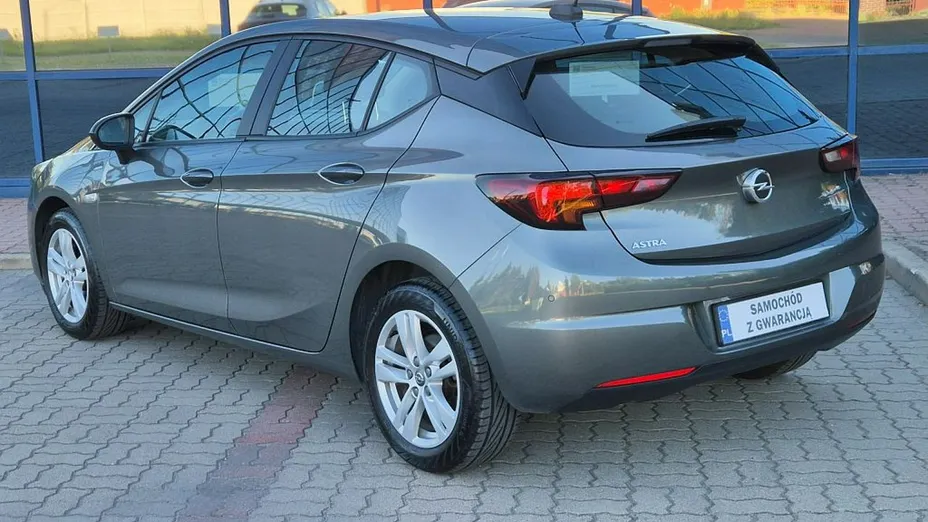 OPEL Astra -