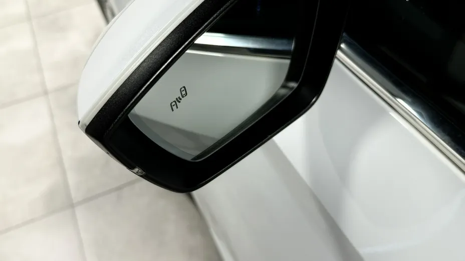 SKODA Superb -