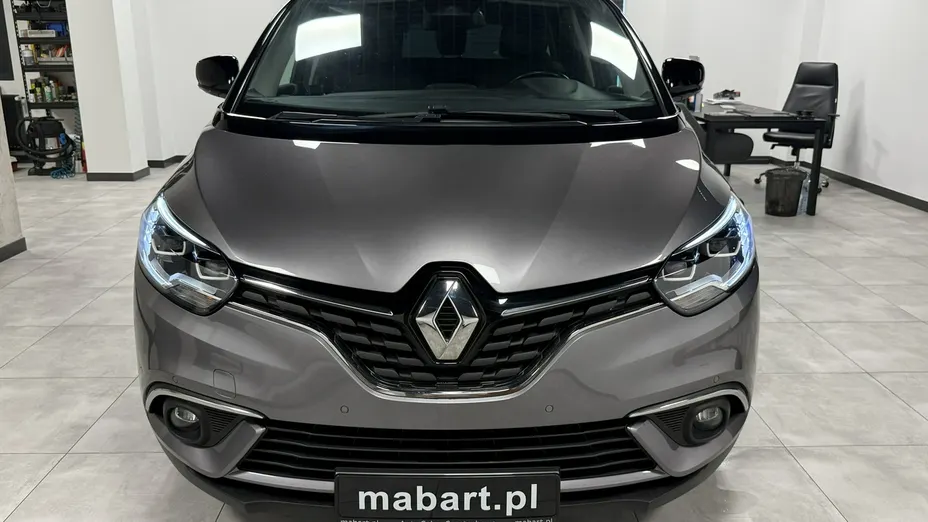 RENAULT Scenic -