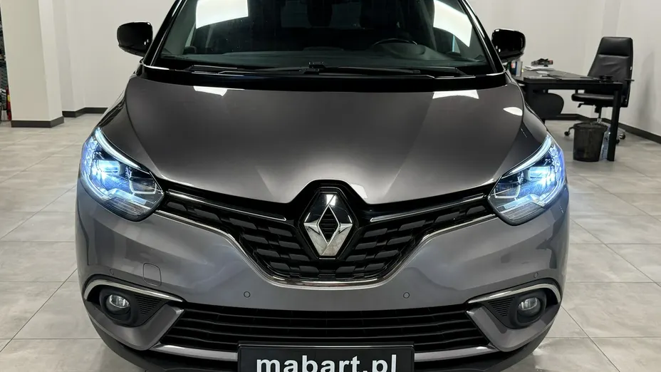 RENAULT Scenic -