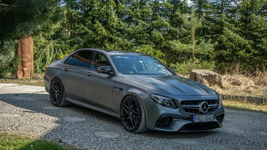MERCEDES-BENZ E Klasa -
