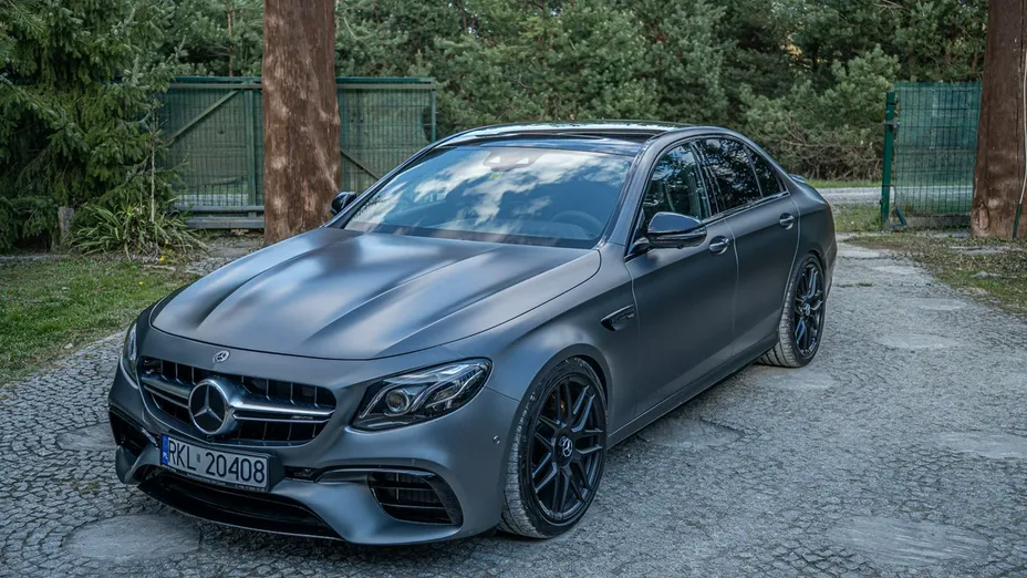 MERCEDES-BENZ E Klasa -
