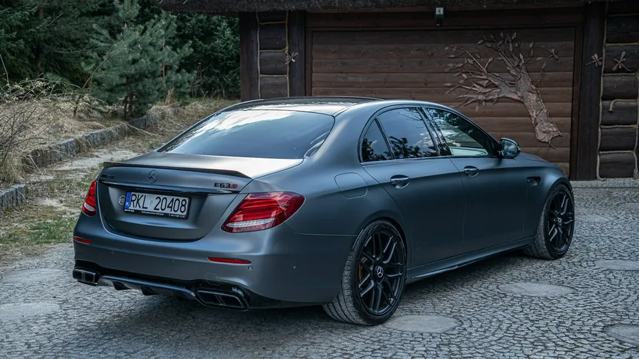 MERCEDES-BENZ E Klasa -
