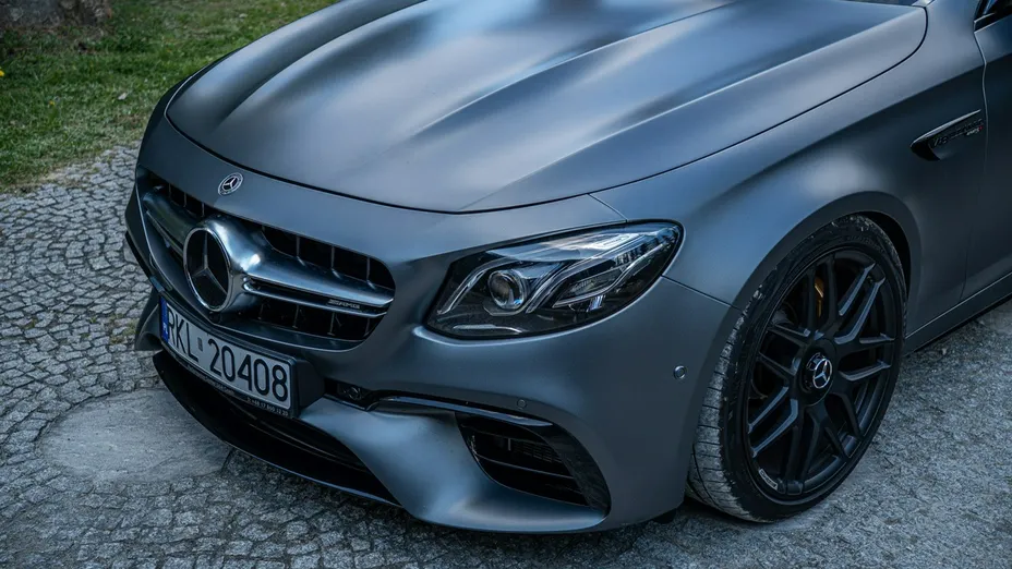 MERCEDES-BENZ E Klasa -
