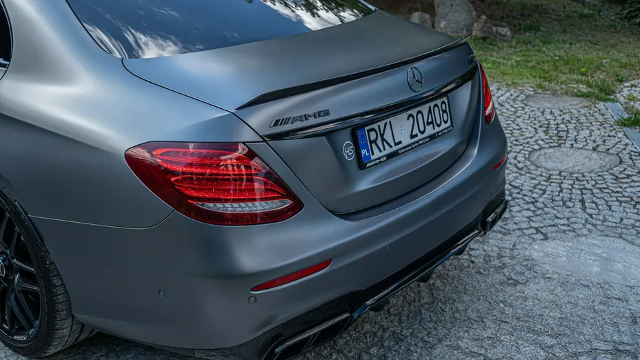 MERCEDES-BENZ E Klasa -