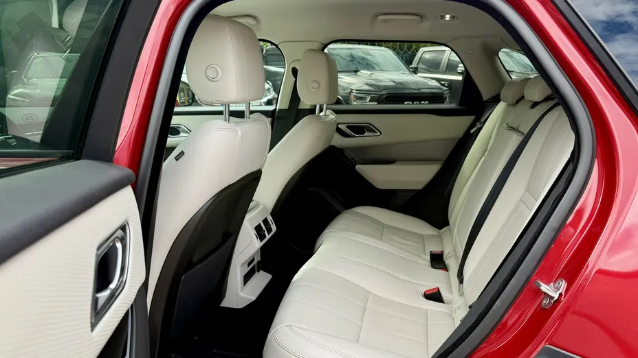 LAND ROVER Range Rover Velar -