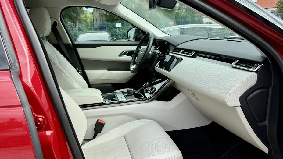 LAND ROVER Range Rover Velar -