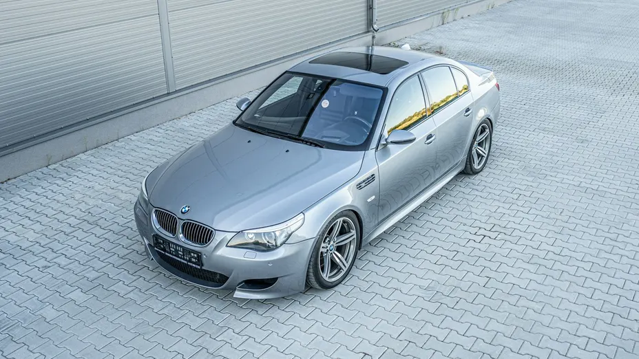 BMW M5 -