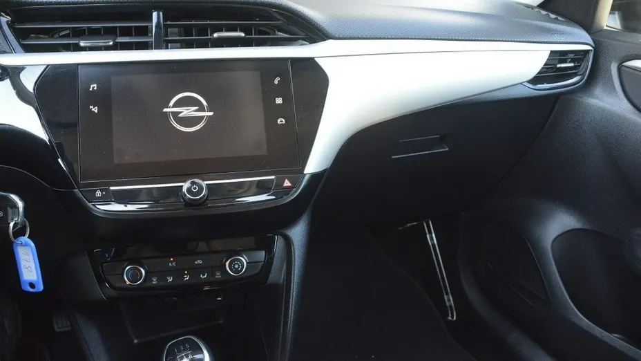 OPEL Corsa -