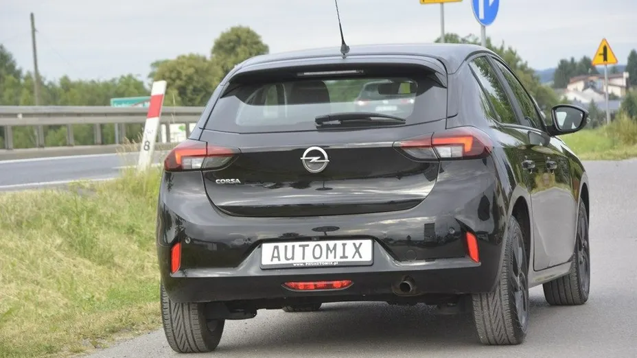 OPEL Corsa -
