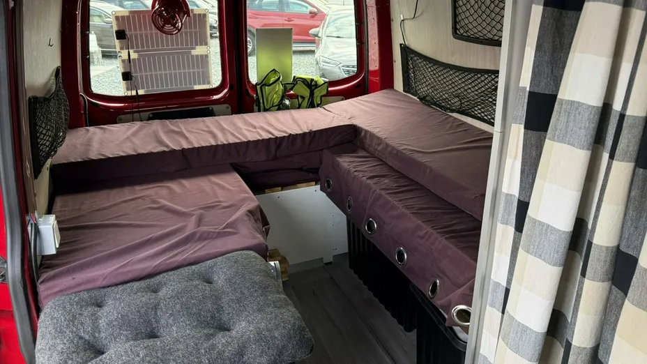 VOLKSWAGEN Transporter -