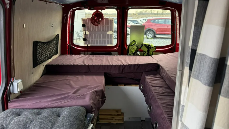 VOLKSWAGEN Transporter -