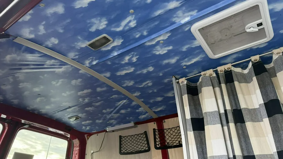 VOLKSWAGEN Transporter -