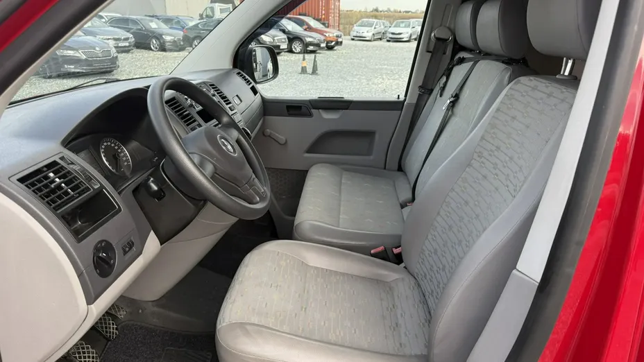 VOLKSWAGEN Transporter -