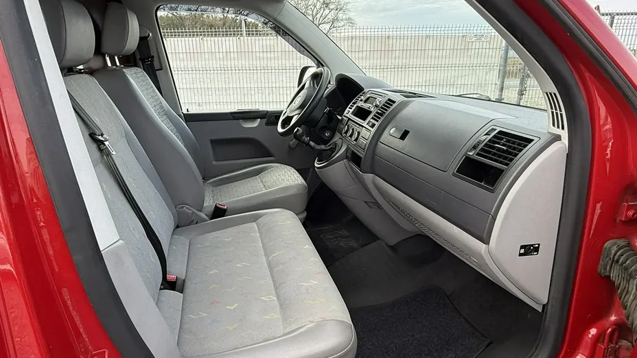 VOLKSWAGEN Transporter -