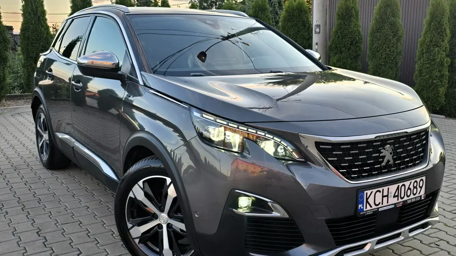 PEUGEOT 3008 -